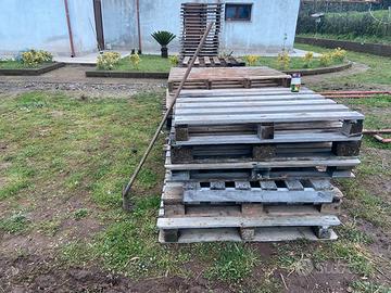 Bancali usati grandi e piccoli