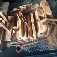 Arnesi antichi da falegname