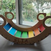 Rainbow Rocker artigianale in legno + scivolo/arra