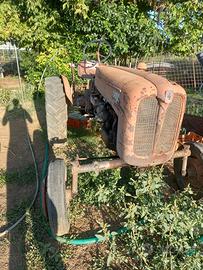 trattore fiat 211r 