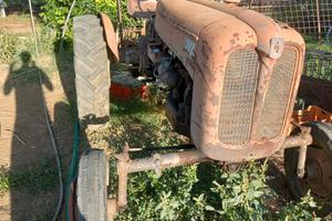 trattore fiat 211r 