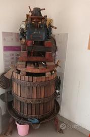 pressa idraulica per uva