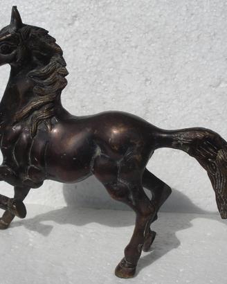 Cavallo antica scultura in bronzo rilievo /172
