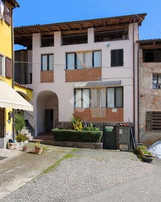 CASA SEMINDIPENDENTE A ROASIO