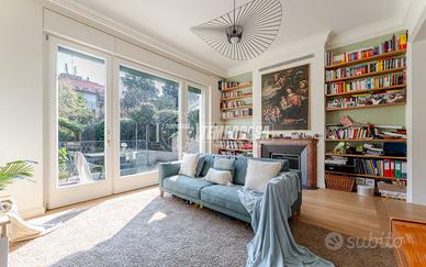 VILLA CON GIARDINO IN INDIPENDENZA