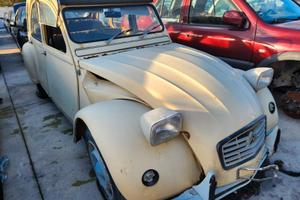 Citroen 2 cavalli 2CV per ricambi (2a)