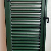 Persiana in legno verniciato