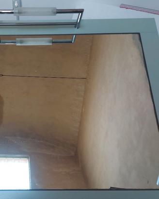 Specchio da parete moderna con cornice e luce