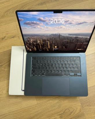 MacBook Air 15’’