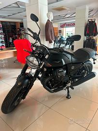 Moto Guzzi V7 Stone '26
