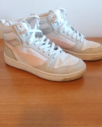 scarpe Puma, modello Rebound V6 