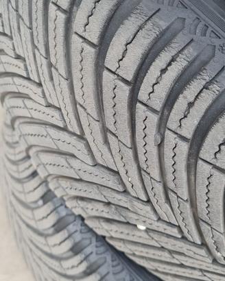 Pneumatici 215/65R17 Pirelli 4Stagioni
