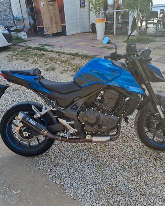  Honda Hornet 750 anno 2025 