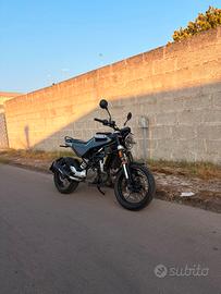 Husqvarna svartpilen 125 2022