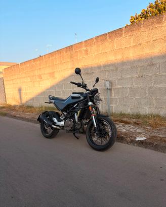 Husqvarna svartpilen 125 2022