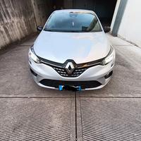 Renault Clio Full Hybrid E-Tech 2023 Engineered