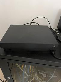 Xbox one x 1Tb