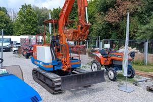 ESCAVATORE - KUBOTA KH 90 -