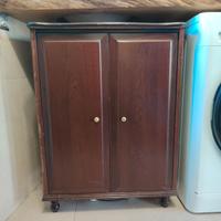 Mobiletto basso in legno 