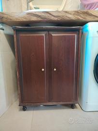 Mobiletto basso in legno 