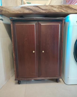 Mobiletto basso in legno 
