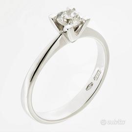 Anello solitario 0,37ct