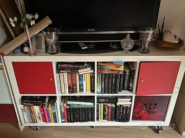 Libreria su ruote TV + Vetrina + Libreria varie