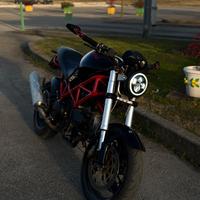 Ducati monster 695