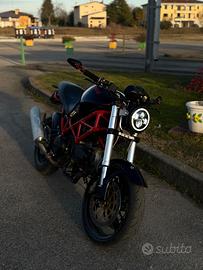 Ducati monster 695