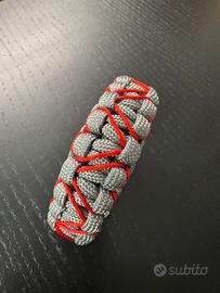 Braccialetto Paracord Tipo schiavo con cuori
