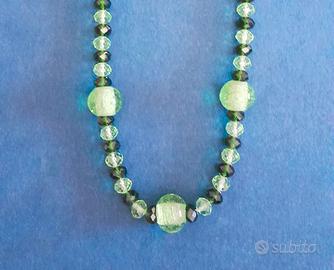 Collana in vetro verde trasparente 