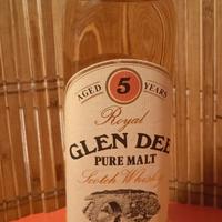 Glen Dee 5 y scotch whisky.