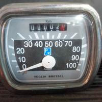 contachilometri fondo nero per vespa 
