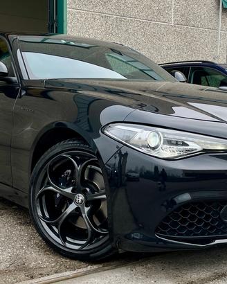 ALFA ROMEO GIULIA 2.0 TURBO VELOCE AT8 Q4 280CV - 