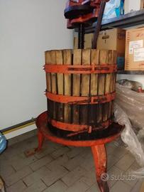 TORCHIO E PIGIATRICE MANUALE PER VINO