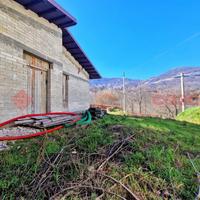 Villa bifamiliare Tornimparte