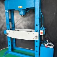 Pressa idraulia omcn art164 100T