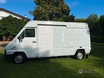Furgone Renault Master Turbo - Alto e Lungo