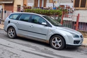 Ford focus w