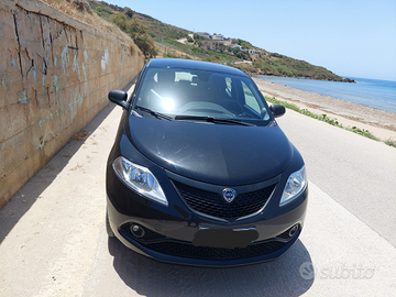 Lancia y 2020 benzina/GPL