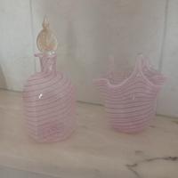 bottiglietta e cestino in vetro soffiato