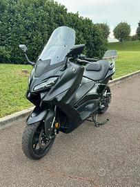 Yamaha Tmax 560 2023