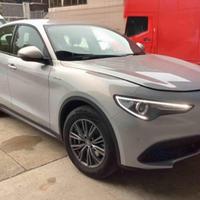 Alfa Romeo Stelvio 2.2 Turbodiesel 160 CV AT8 RWD 
