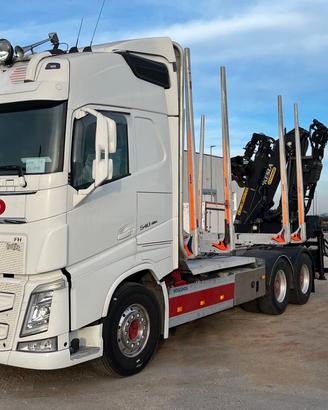 Volvo FH540 euro 6 Gru caricatore + struttura tras