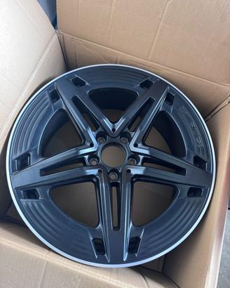 Set cerchi mercedes a45s anno 2025