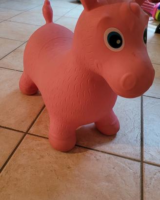 Animaletto gonfiabile cavalcabile rosa per bambini