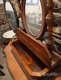 Due specchi vintage antichi