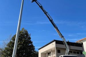 Iveco eutotech 190e24 gru jib e ribaltabile