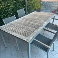 Tavolo tec chiaro da esterno e 6 sedie