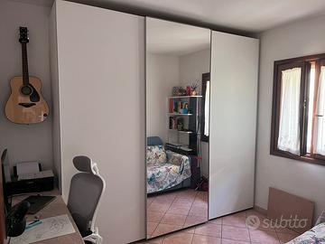 Armadio 3 ante scorrevoli e specchio- Chateau D'Ax